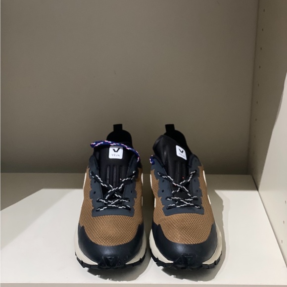 Veja DEKKAN ALVEOMESH TENT
PIERRE PURPLE w/ 2 colors of laces US 9 NIB - Picture 8 of 16